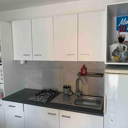 Le Depot Appartement Du Port A Champvert Zewnętrze zdjęcie
