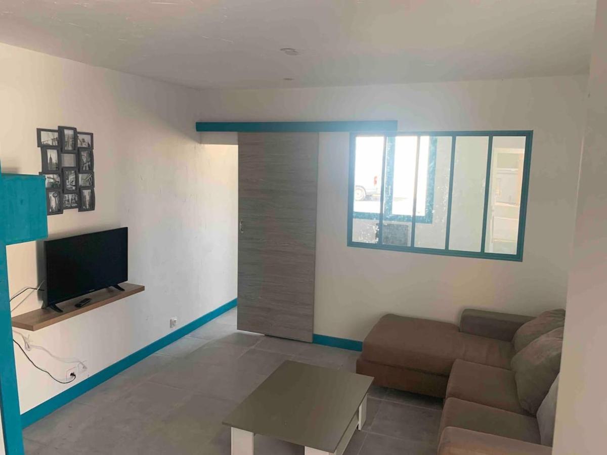 Le Depot Appartement Du Port A Champvert Zewnętrze zdjęcie